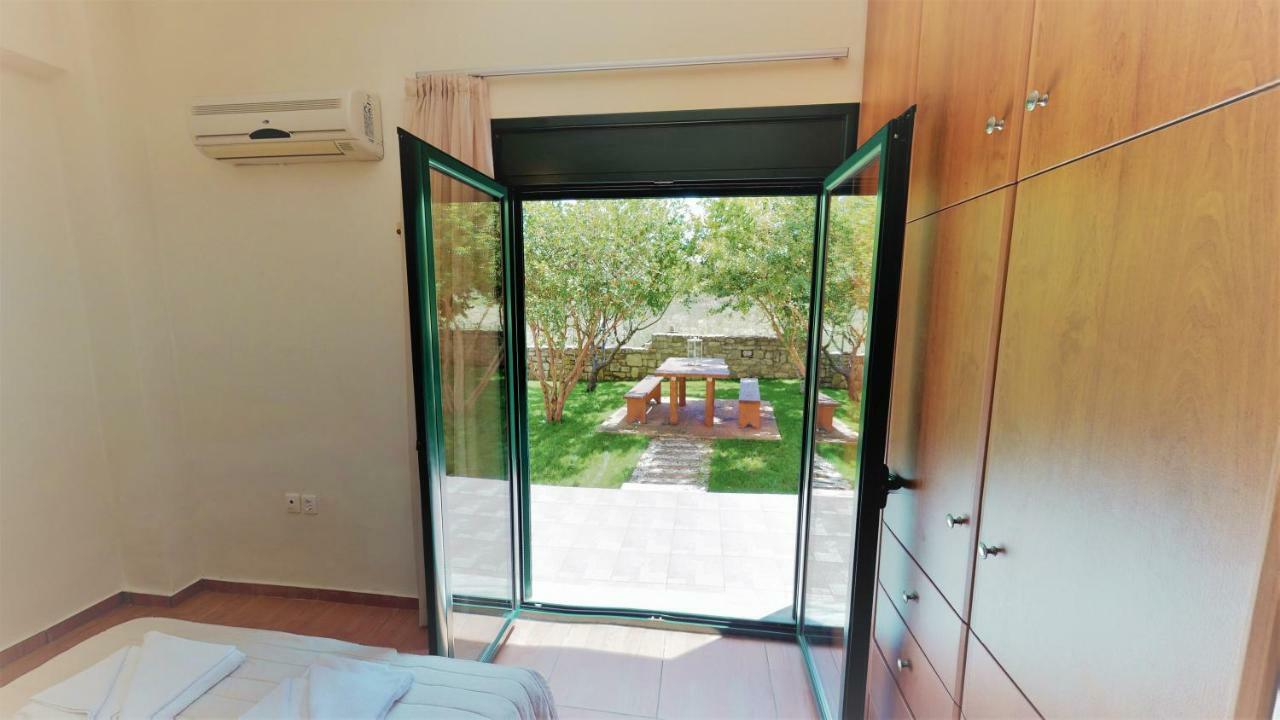 Villa Eleni Asprouliánoi المظهر الخارجي الصورة
